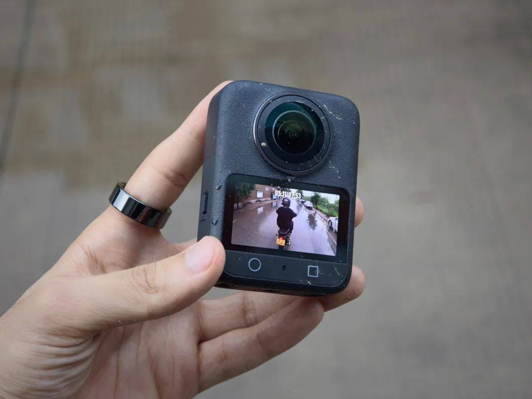 DJI OSMO360 深度评测爱游戏app上天入地从内而外：大疆(图6)