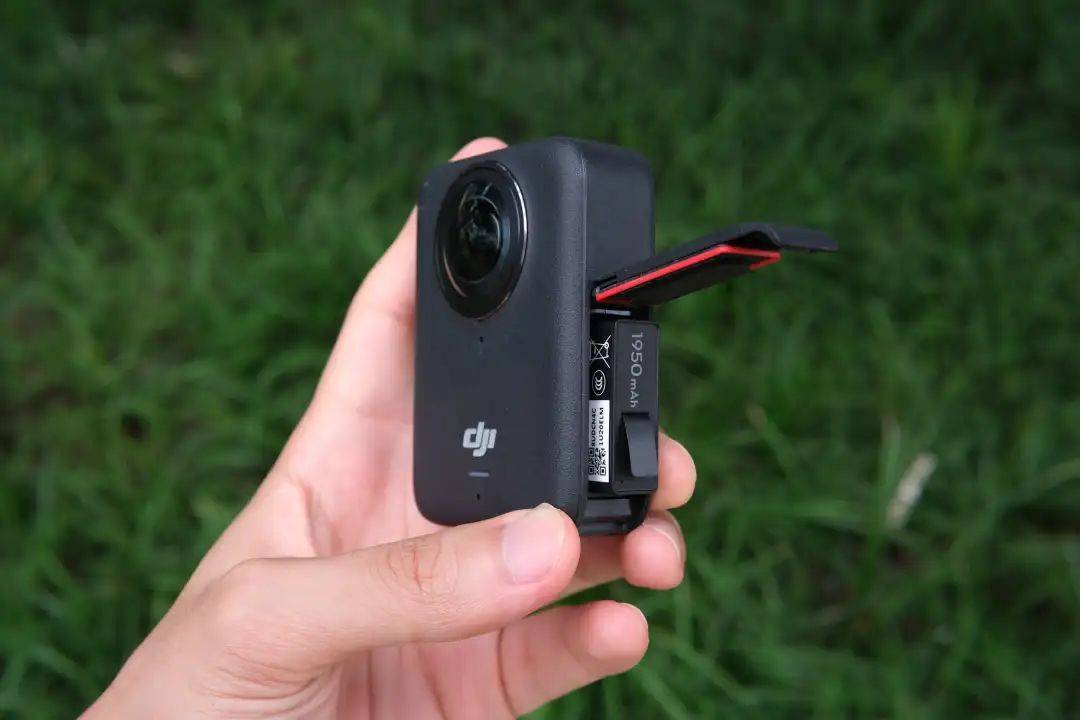 DJI OSMO360 深度评测爱游戏app上天入地从内而外：大疆(图11)